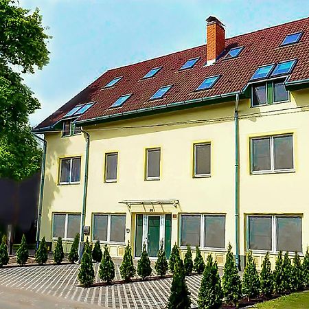 Nexus Vendeghaz Szeged Aparthotel ภายนอก รูปภาพ