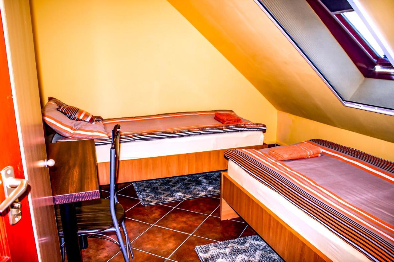 Nexus Vendeghaz Szeged Aparthotel ภายนอก รูปภาพ