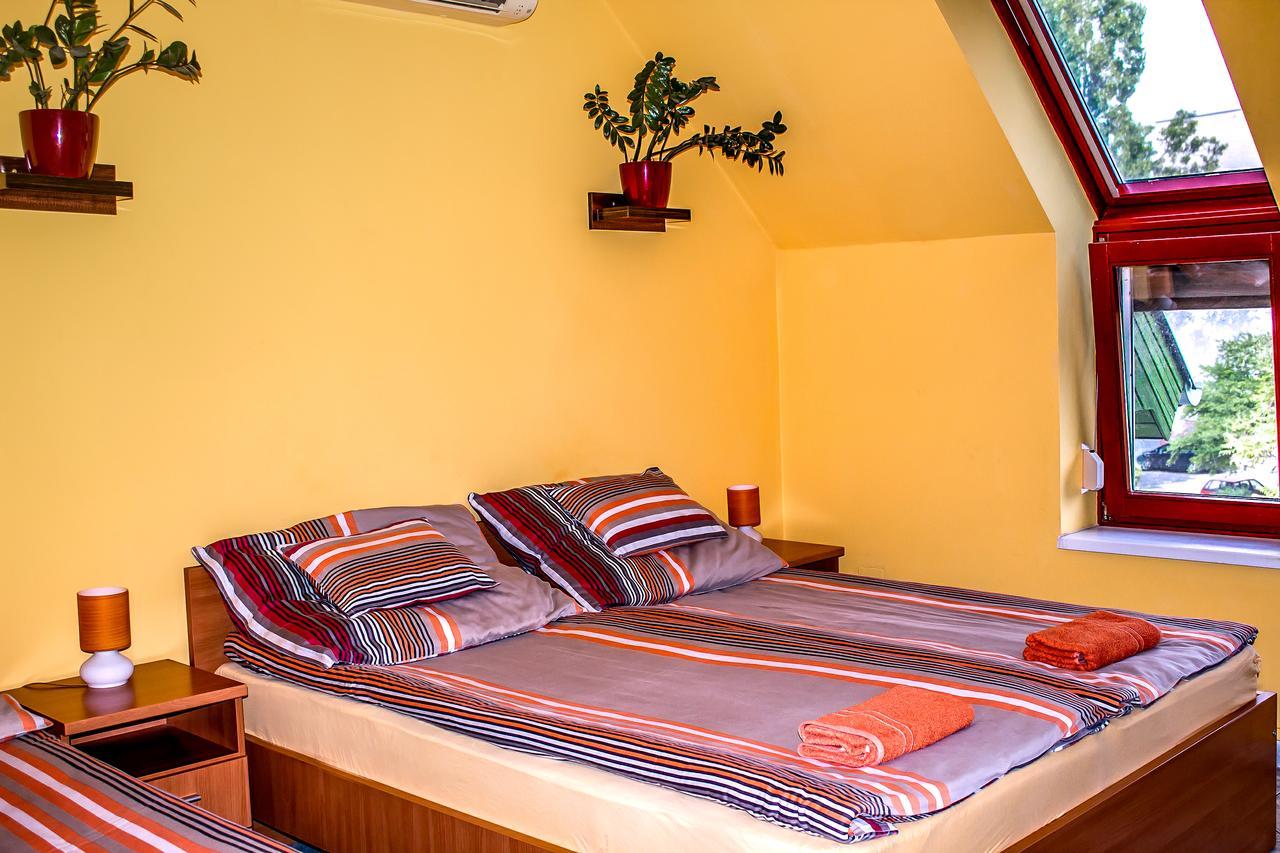 Nexus Vendeghaz Szeged Aparthotel ภายนอก รูปภาพ